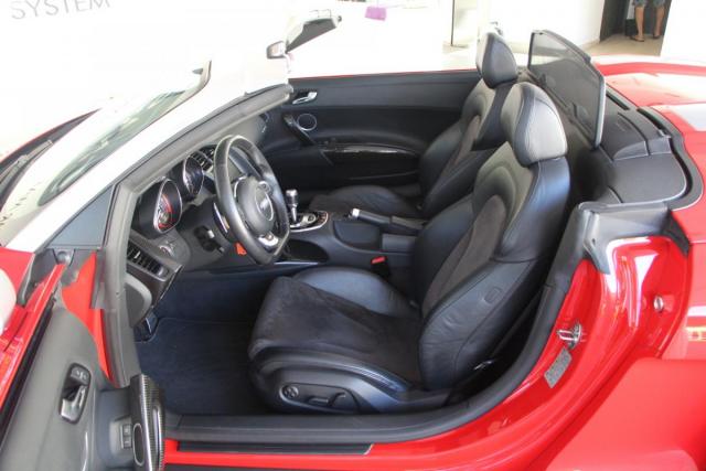 Audi R8 Spyder image 4