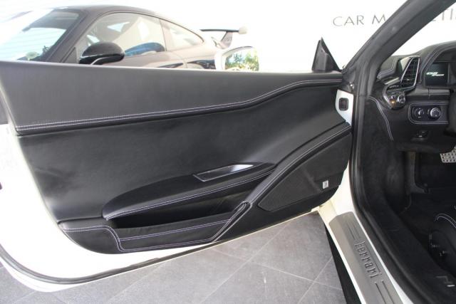 Ferrari 458 Spider image 8