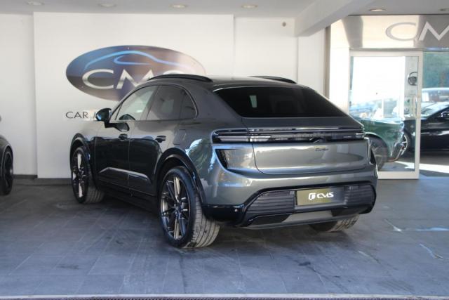 Porsche Macan image 1