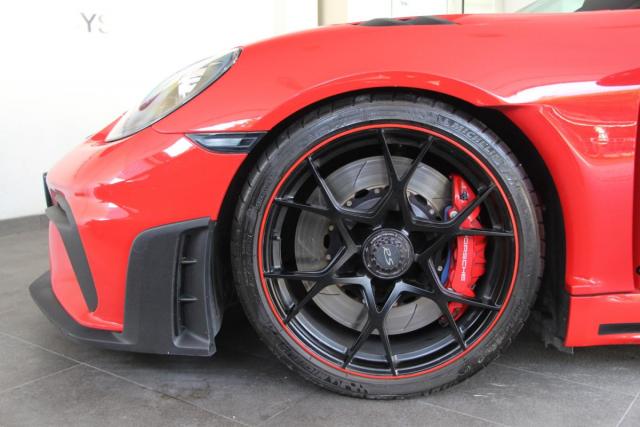 Porsche 718 Cayman image 6