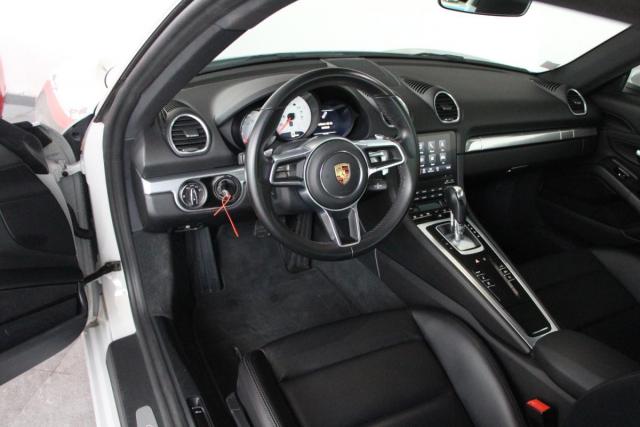 Porsche 718 Cayman image 6