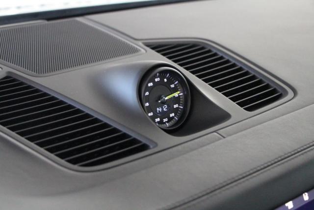 Porsche Cayenne image 9