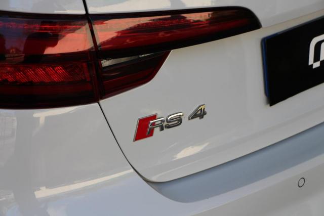 Audi Rs4 Avant image 8