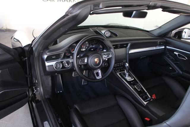 Porsche 911 image 4