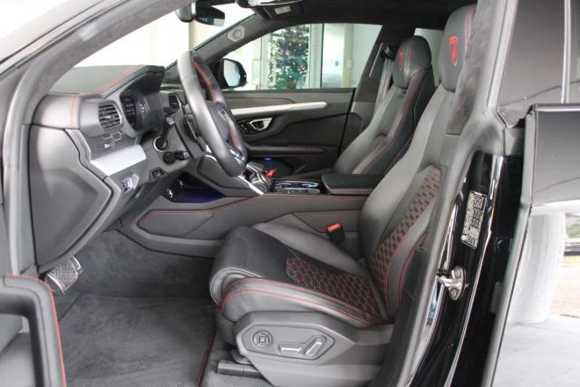 Lamborghini Urus image 4