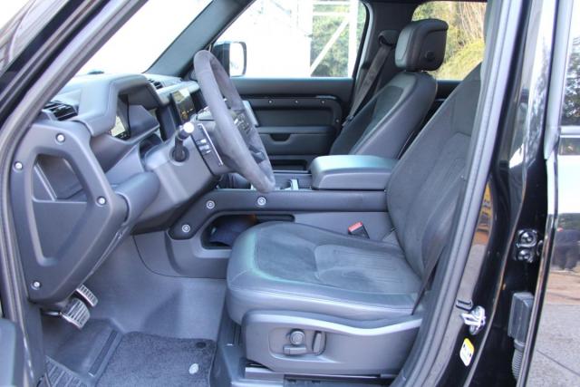 Land Rover Defender image 2