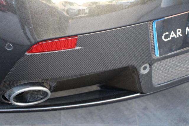 Aston Martin V8 Vantage image 9