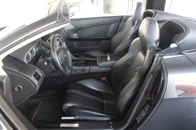 Aston Martin V8 Vantage image 6