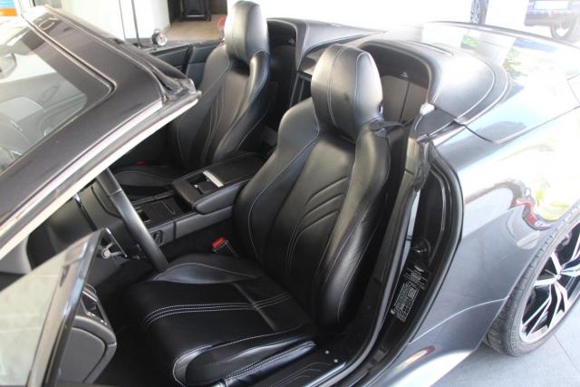 Aston Martin V8 Vantage image 1