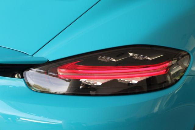 Porsche 718 Cayman image 4