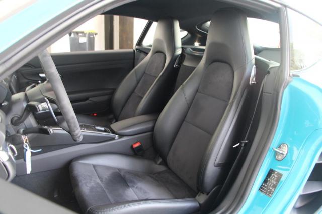 Porsche 718 Cayman image 8