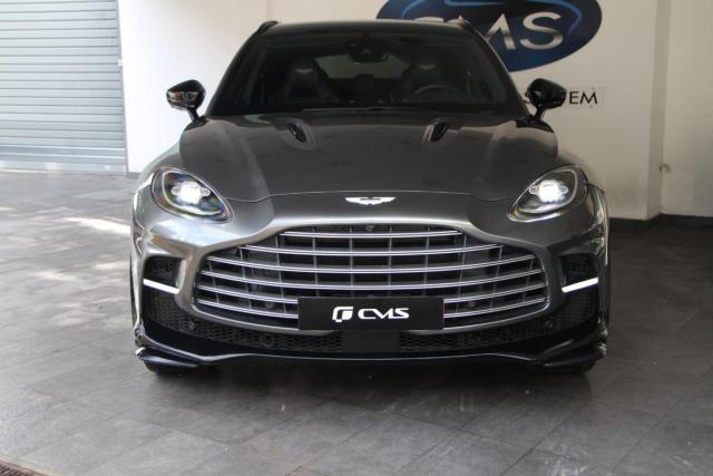 Aston Martin Dbx image 7