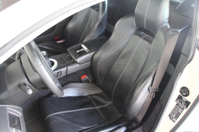 Aston Martin Vantage image 3