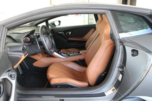 Lamborghini Huracán image 6