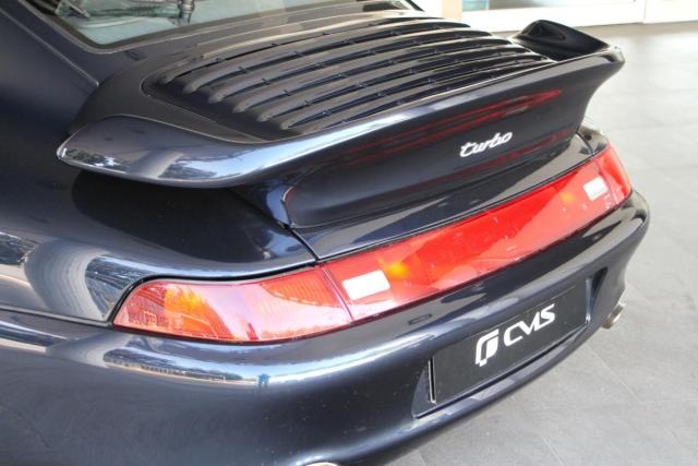 Porsche 911 image 2