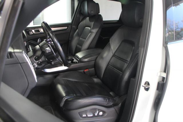 Porsche Cayenne image 4
