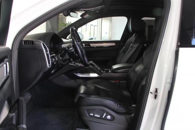 Porsche Cayenne image 8