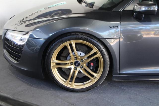 Audi R8 image 5
