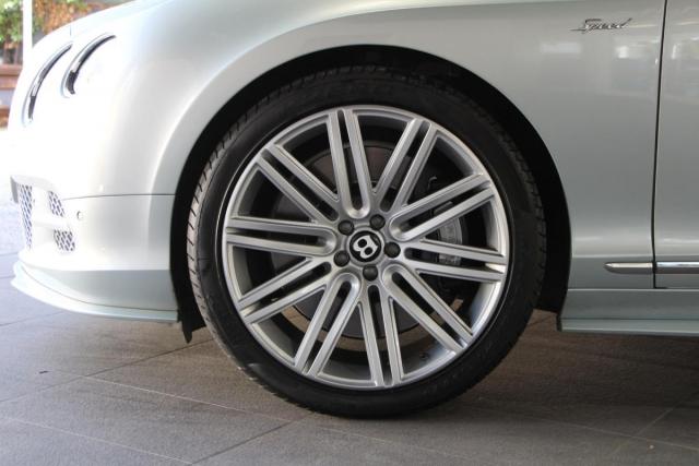 Bentley Continental Gt image 2