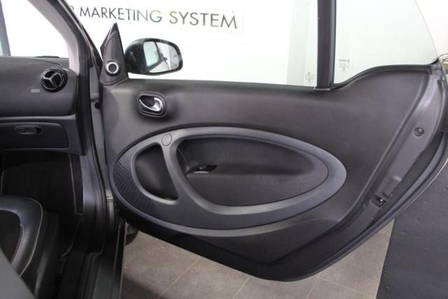 Smart Fortwo image 2