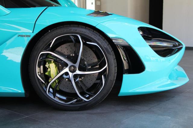 Mclaren 750s image 9