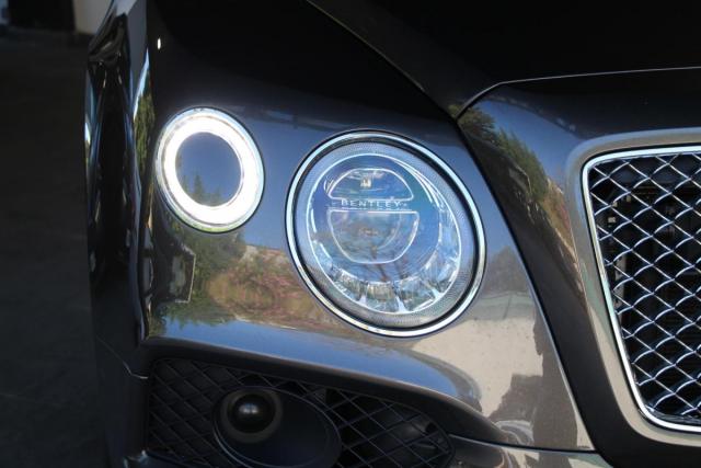 Bentley Bentayga image 1