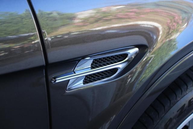 Bentley Bentayga image 9