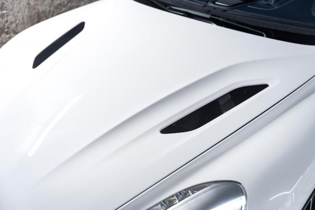 Aston Martin Vanquish image 4