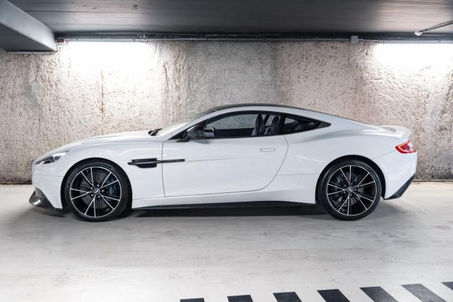 Aston Martin Vanquish image 7