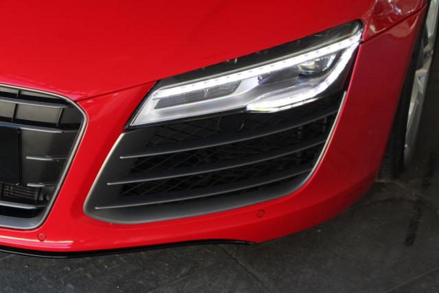 Audi R8 Spyder image 1