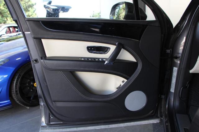 Bentley Bentayga image 7