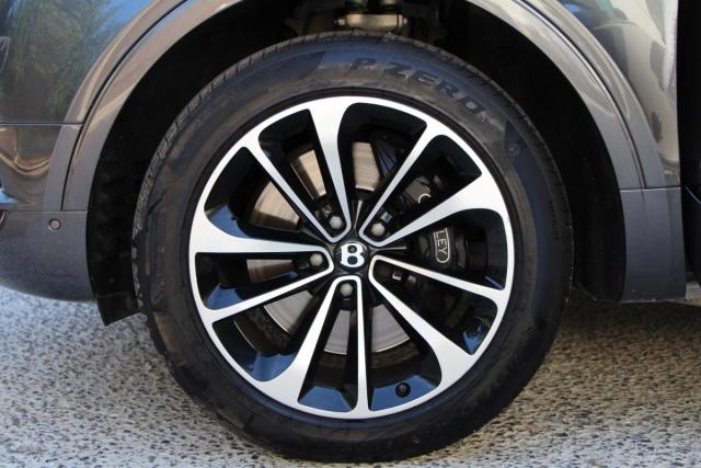 Bentley Bentayga image 1