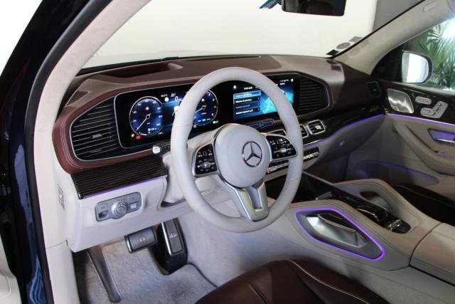 Mercedes Benz Gls image 2