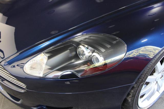 Aston Martin Db9 image 9