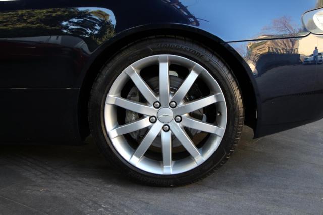 Aston Martin Db9 image 7