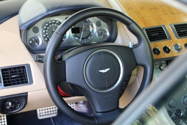 Aston Martin Db9 image 3