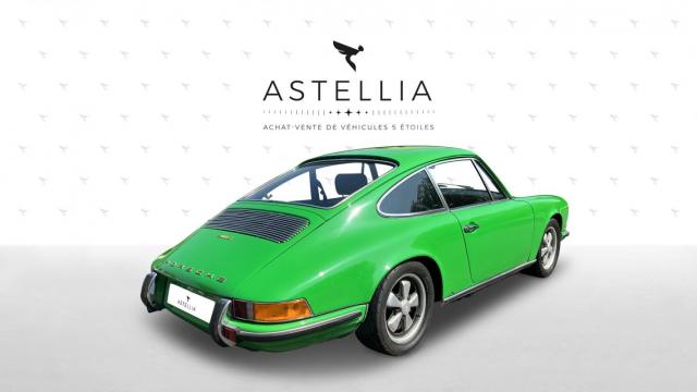 Porsche 911 image 2