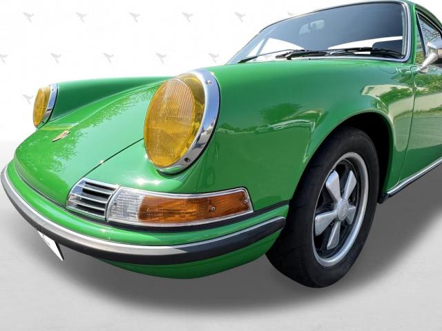 Porsche 911 image 9