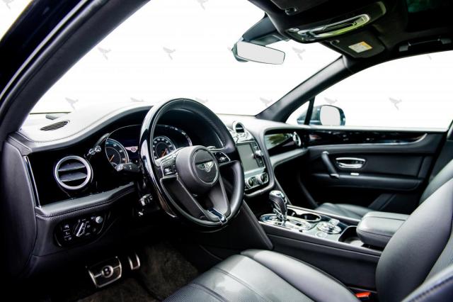Bentley Bentayga image 2