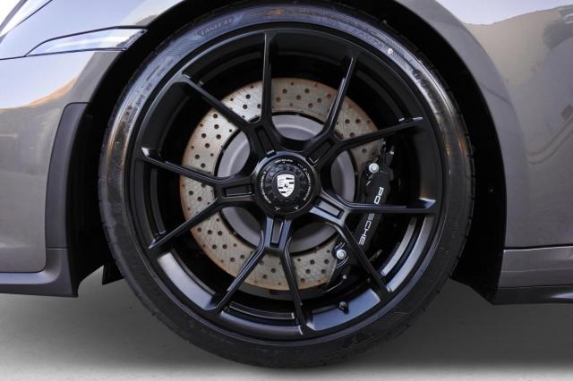 Porsche 911 image 4