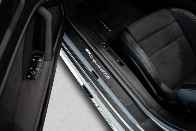 Porsche 911 image 4