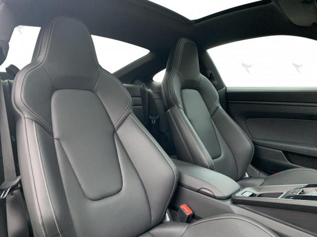Porsche 911 image 7
