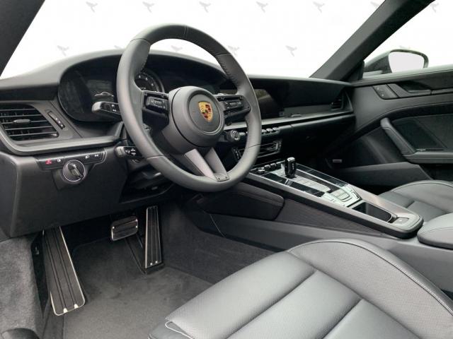 Porsche 911 image 8