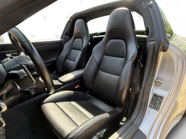 Porsche 911 image 9