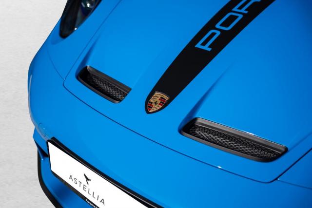 Porsche 911 image 5