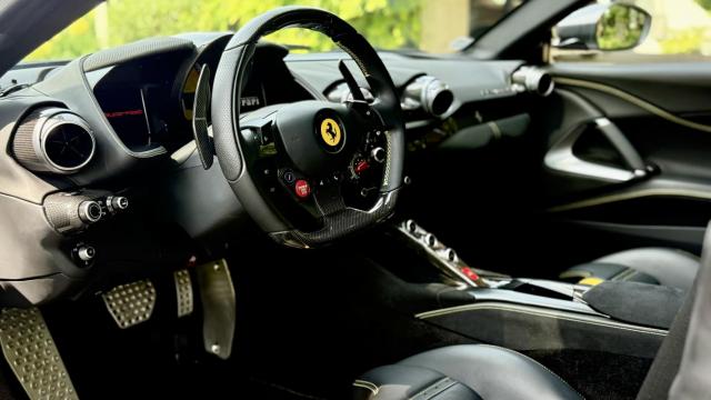 Ferrari 812 image 1