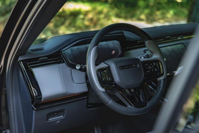 Land Rover Range Rover Sport image 9