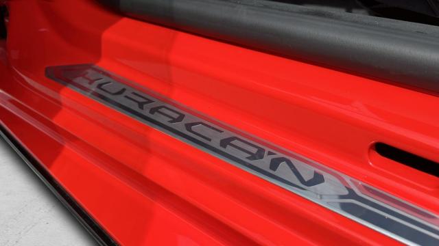 Lamborghini Huracán image 2