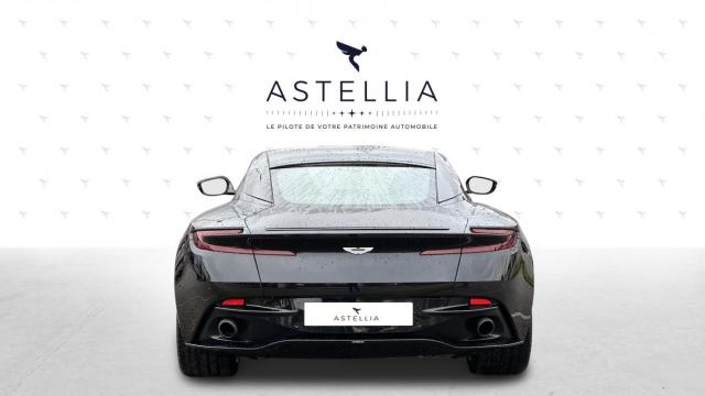 Aston Martin Db11 image 9