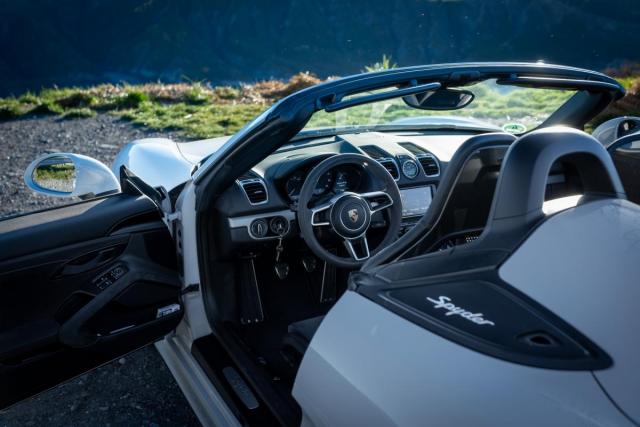 Porsche Boxster image 5